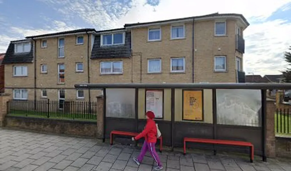 Tunstall Avenue (Stop P)