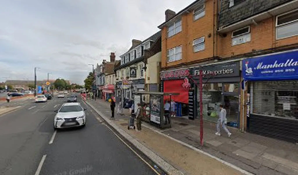 Turkey Street Station (Stop L) 1 Turkey Street Station (Stop L)