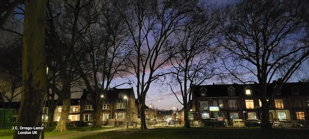 Turnpike Lane Station