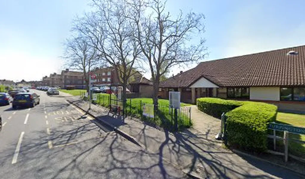 Turpington Lane Community Centre (Stop U)