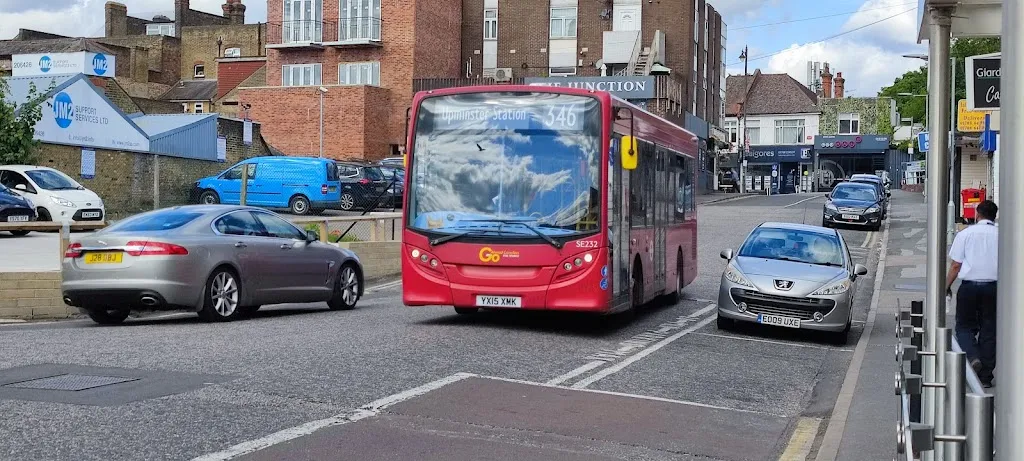 Upminster Station Forecourt (Stop E)