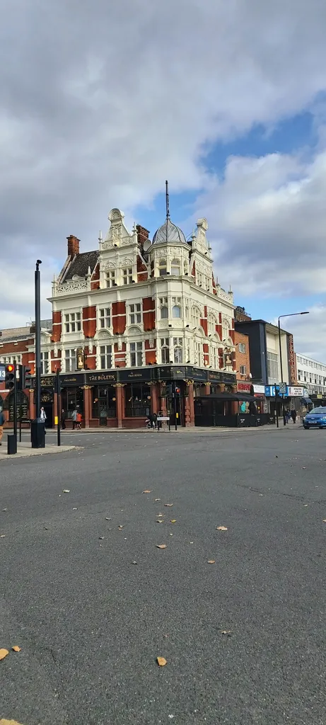 Upton Park Boleyn (Stop G)