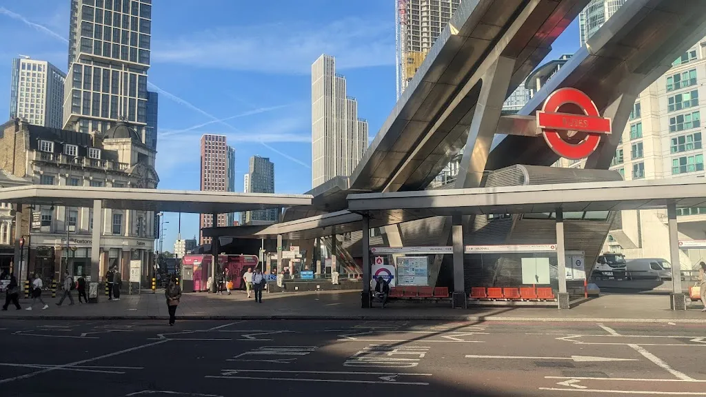 Vauxhall Bus Station (Stop J)