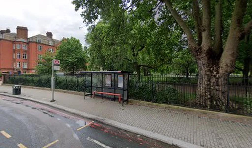 Vauxhall Park (Stop V)