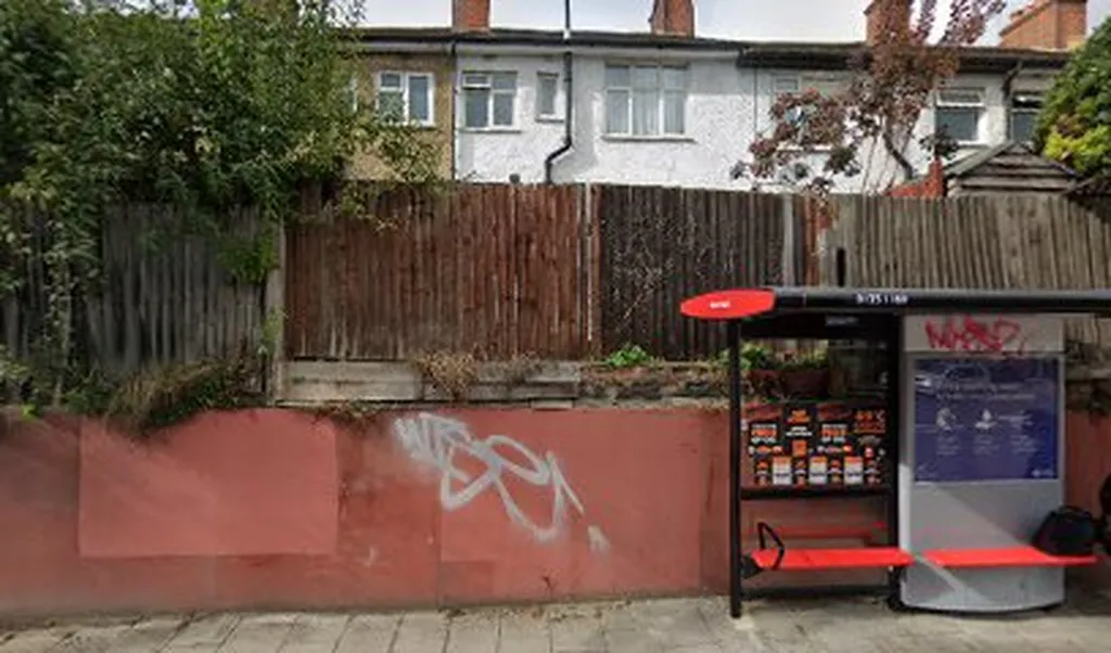 Vesta Road (Stop G)