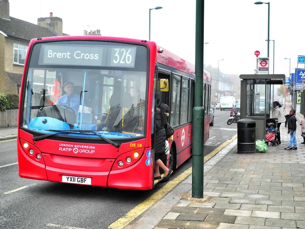Victoria Road (Stop BA)