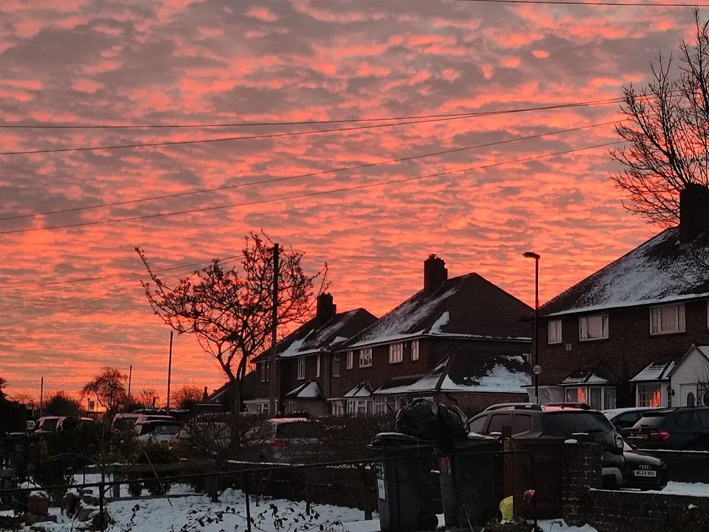 Waddington Avenue / Homefield Road (Stop T)