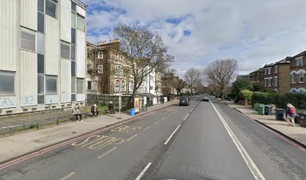 Waldram Park Road (Stop L)