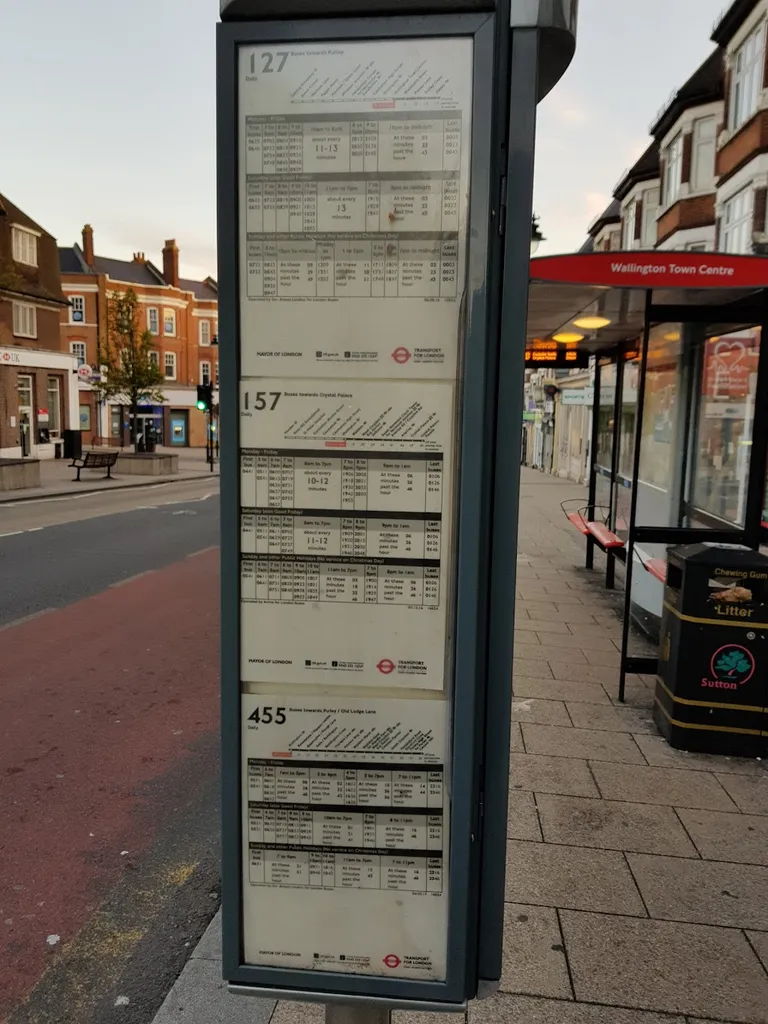 Wallington Town Centre (Stop J) 1 Wallington Town Centre (Stop J)