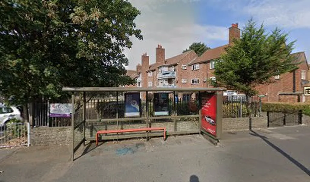 Walthamstow Market / High Street (Stop S) 1 Walthamstow Market / High Street (Stop S)