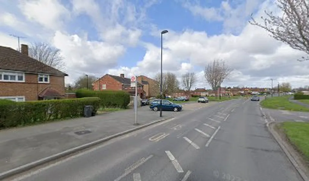 Warbank Crescent