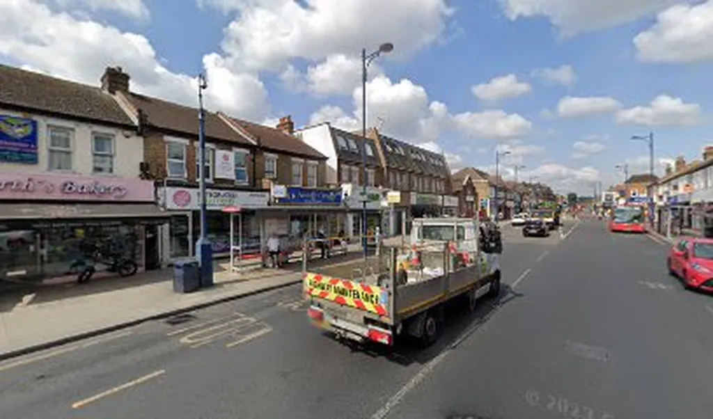 Welling High Street / Upper Wickham Lane (Stop R)