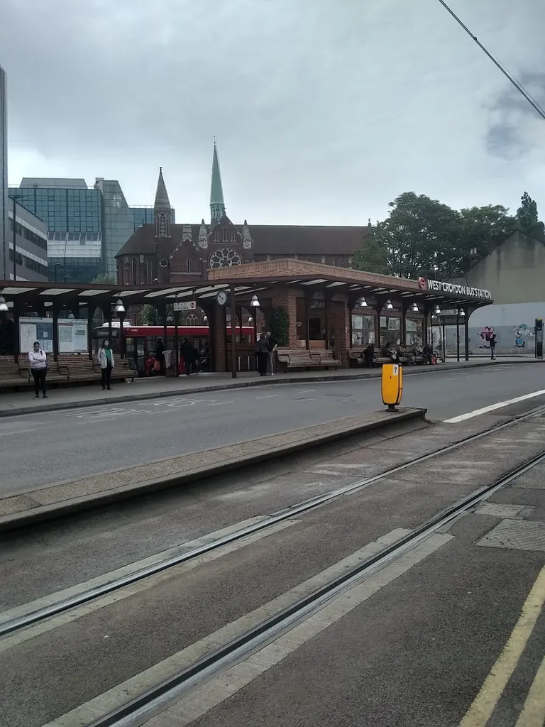 West Croydon Bus Station (Stop B5)