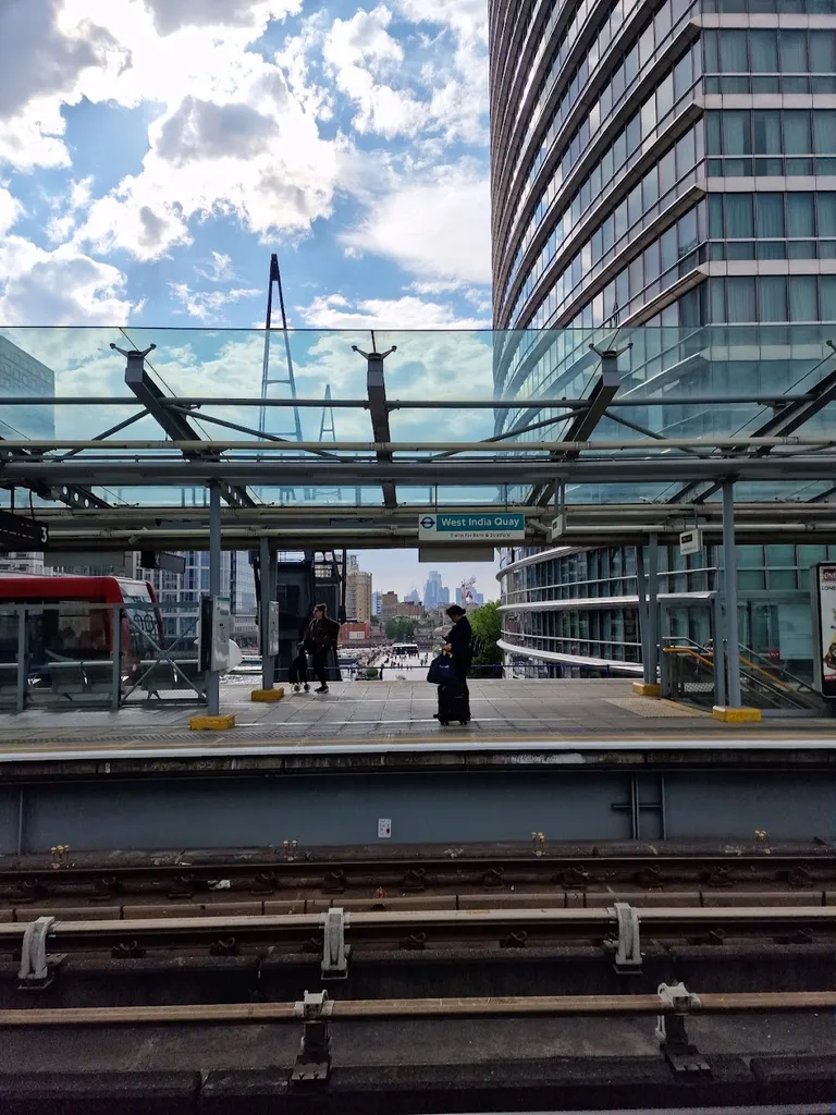West India Avenue (Stop C)