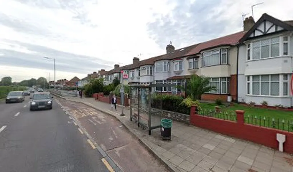 Westerham Avenue (Stop SF)