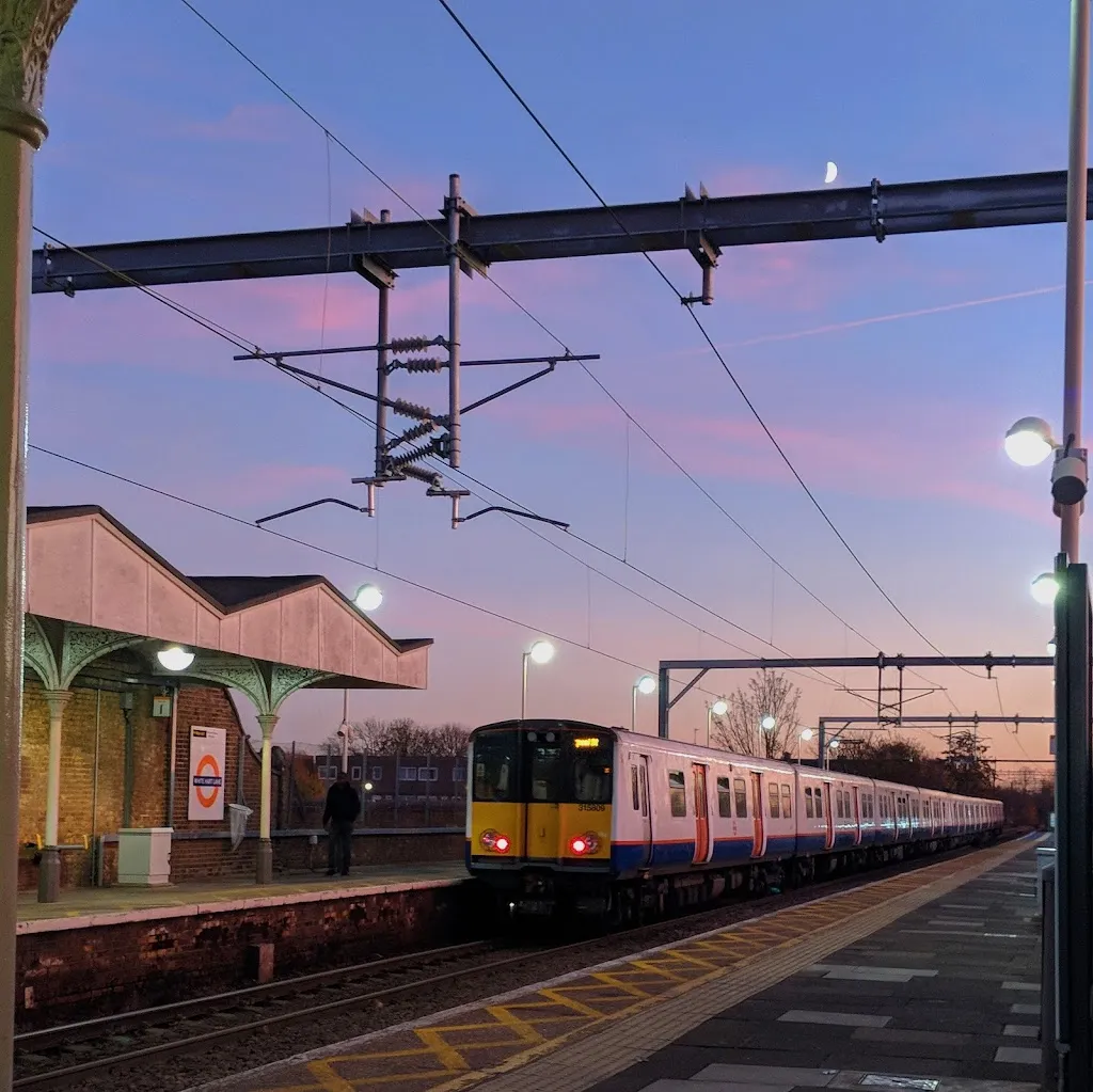 White Hart Lane Station (Stop U)