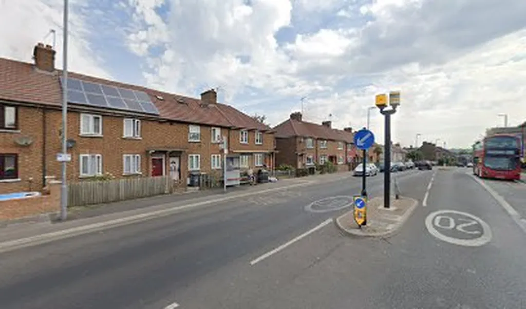 Wolsey Avenue (Stop N)