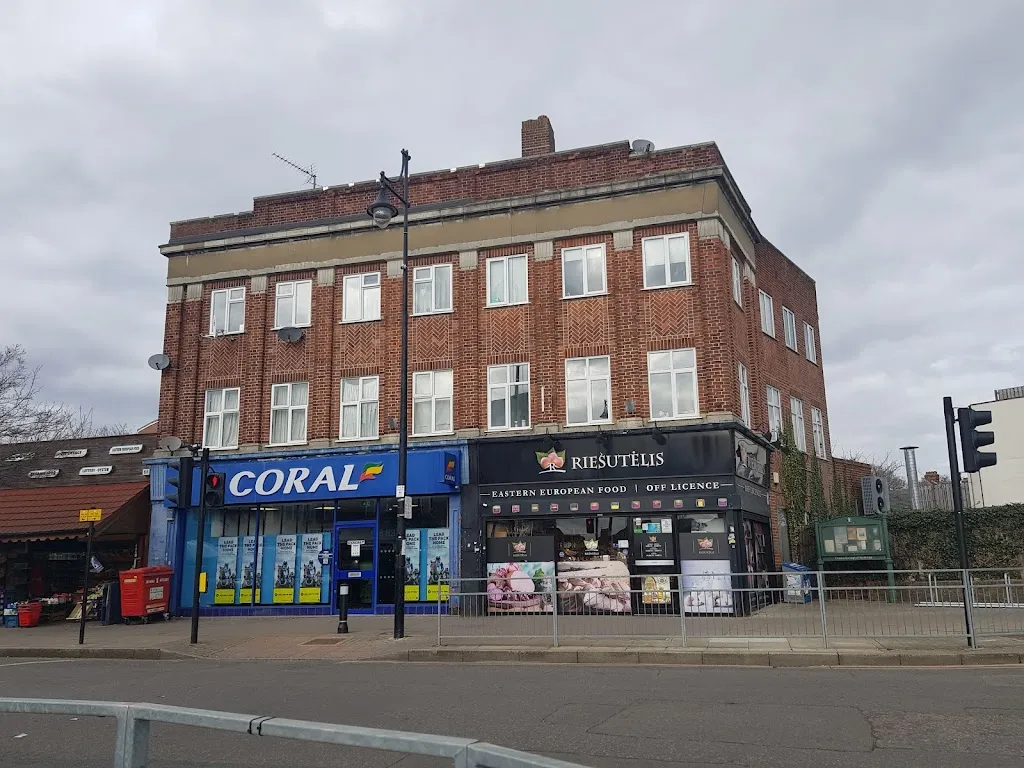 Woodford (Stop A)