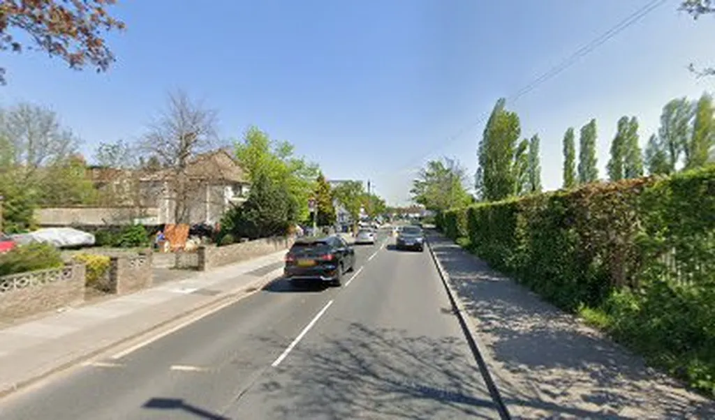 Woodgrange Avenue (Stop R)