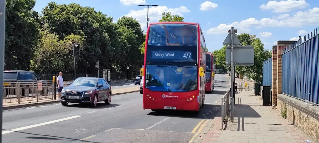 Woolwich Road / Charlton Lane (Stop A)