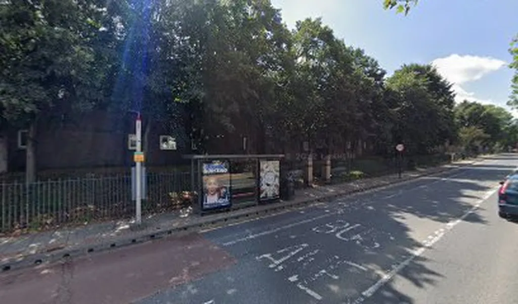 Woolwich Road / Charlton Lane (Stop B)