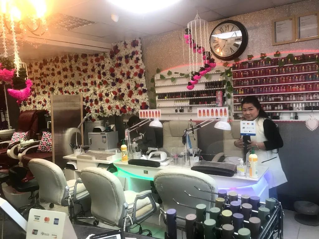 Aesthetic beauty clinic Course and training academy