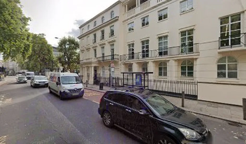 Albany Street (Stop C)
