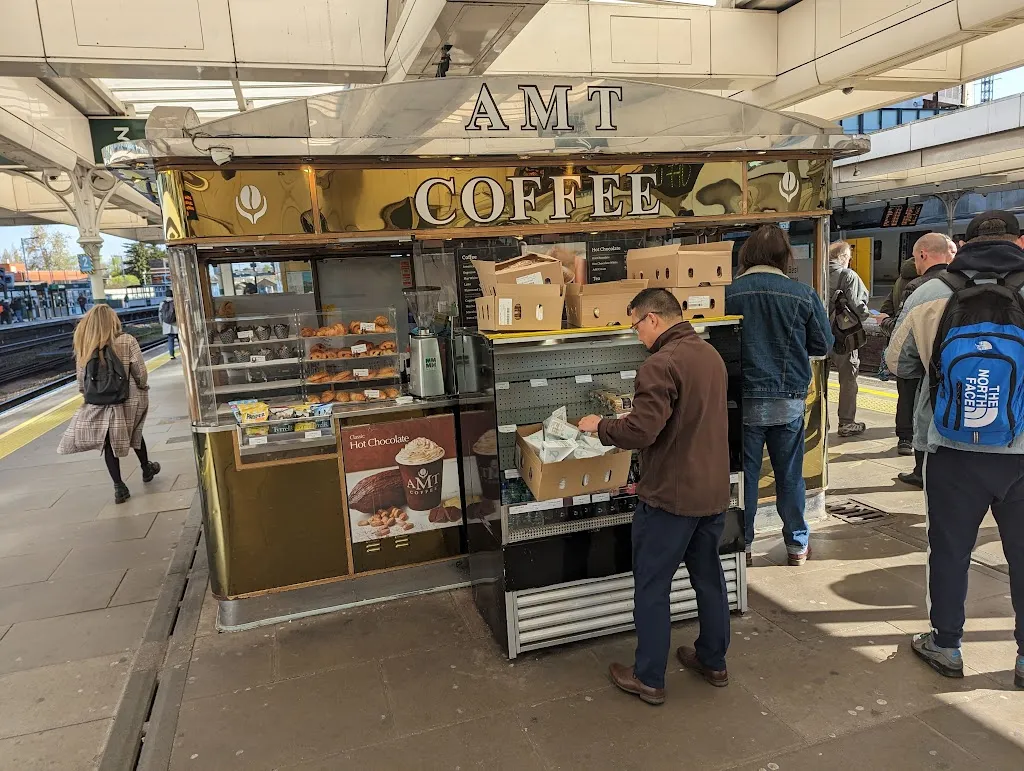 AMT Coffee East Croydon Platform 3/4