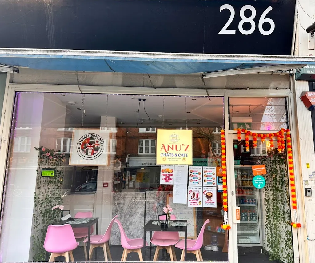 Anu'z Chats & Cafe