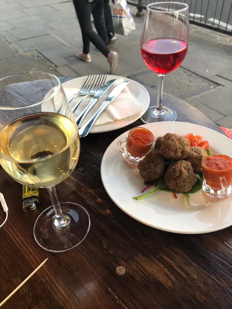 Aperi Deli