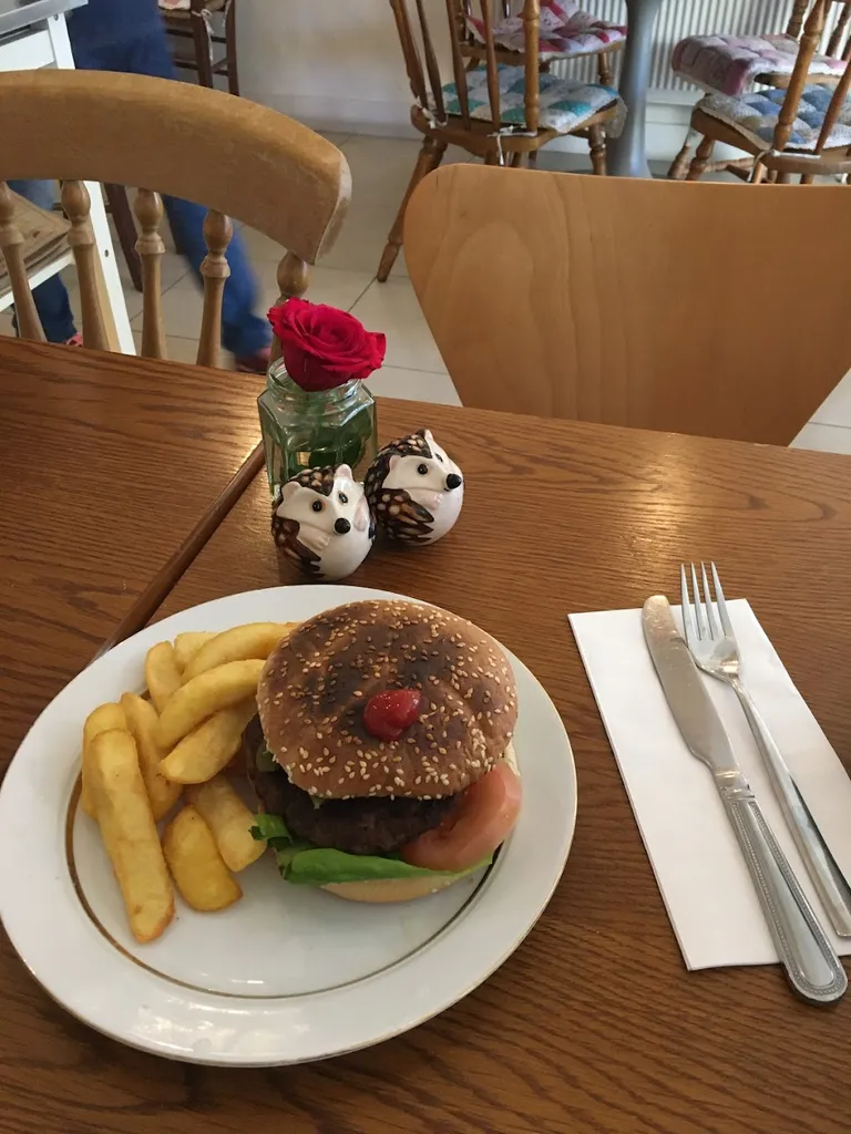 Benton’s cafe