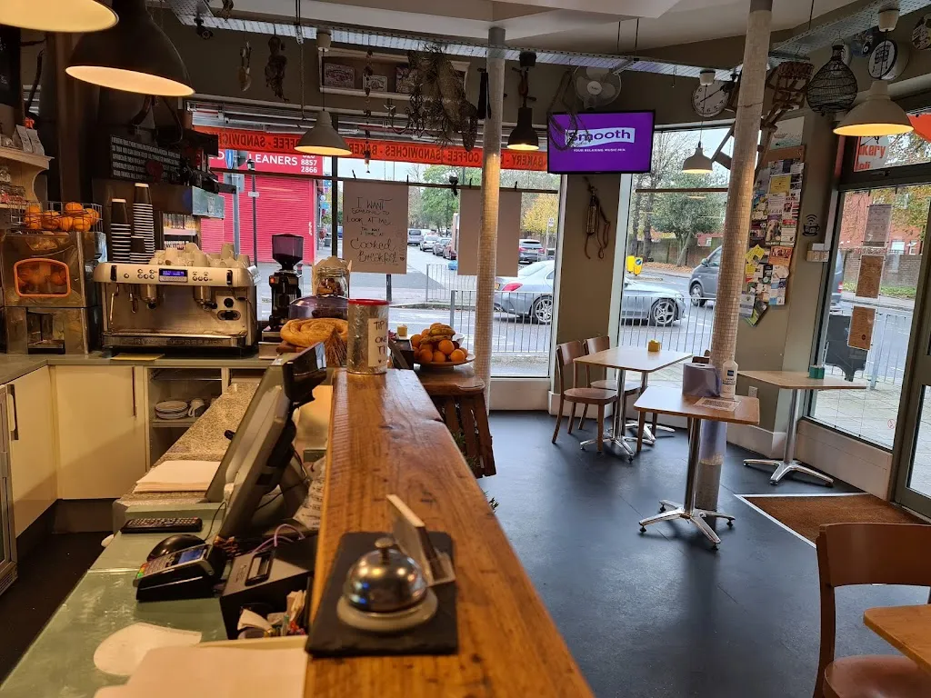 Bijou Cafe