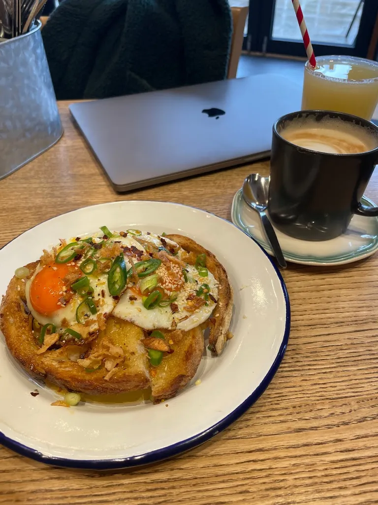 Brown and Green Cafe