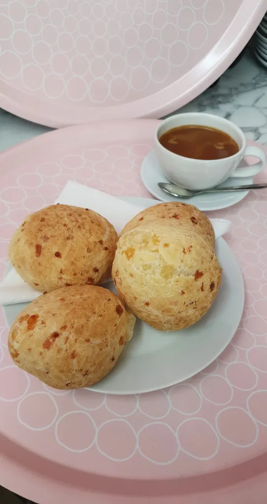 Café boutique & imperial cakes