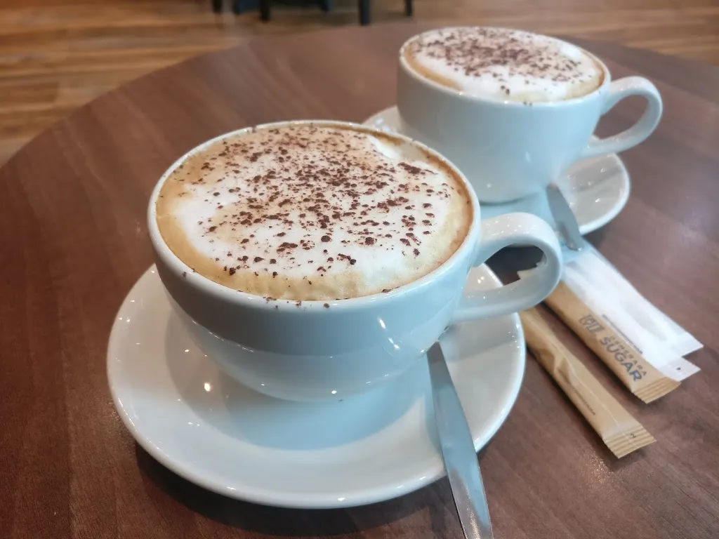 Café East