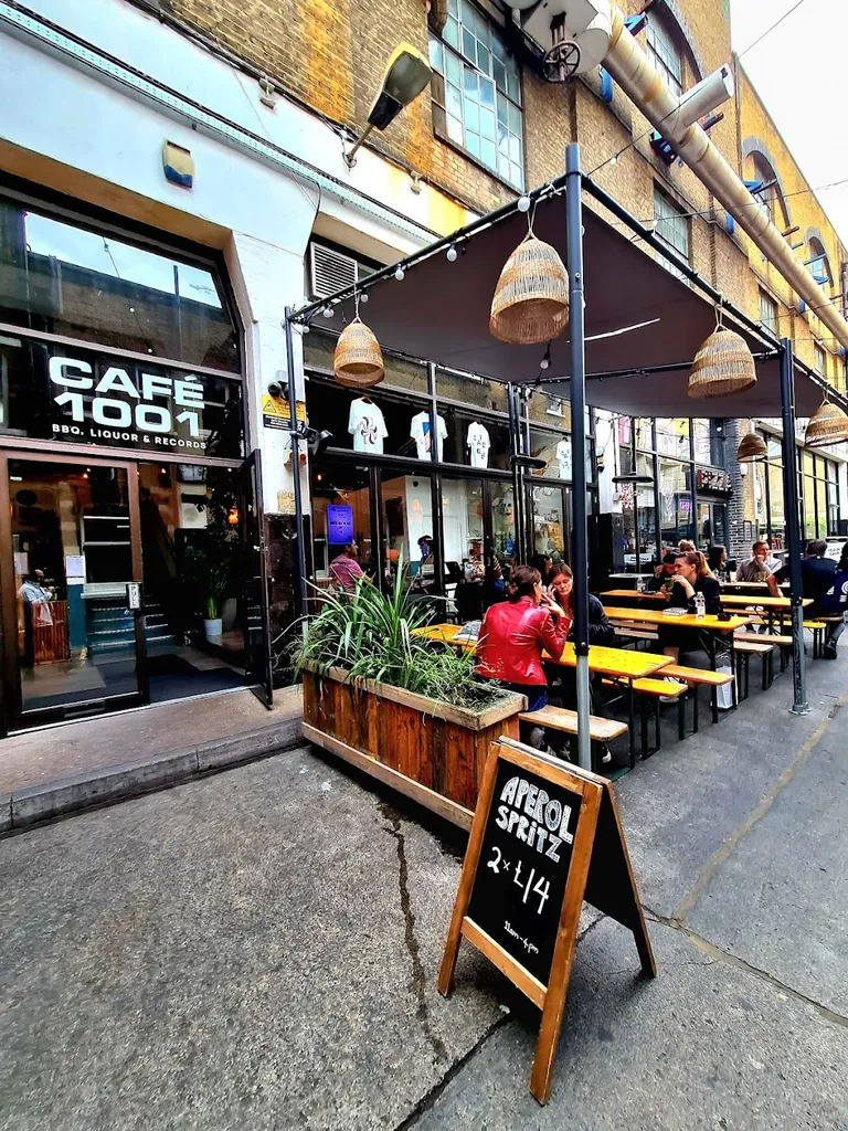 Cafe 1001