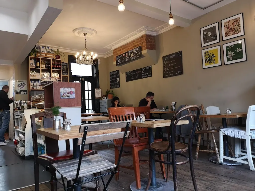 Cafe Norris + Knight