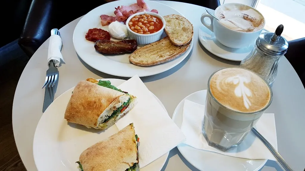 Cafe Plum