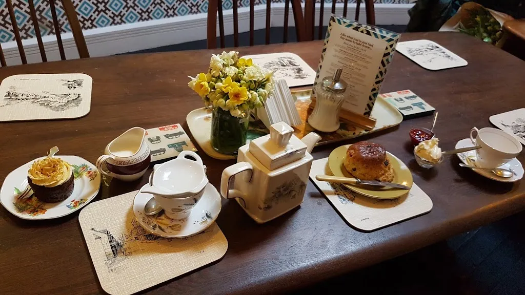 Cake Hole Cafe @ Vintage Heaven