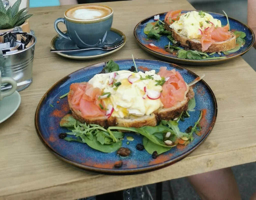 Code 25 Cafe