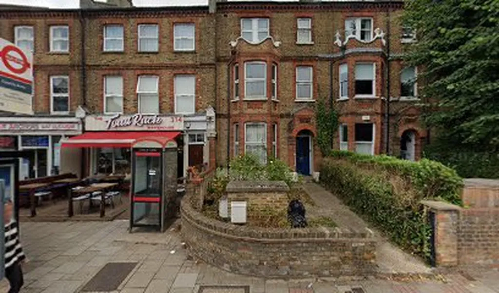 County Arms (Stop ST)