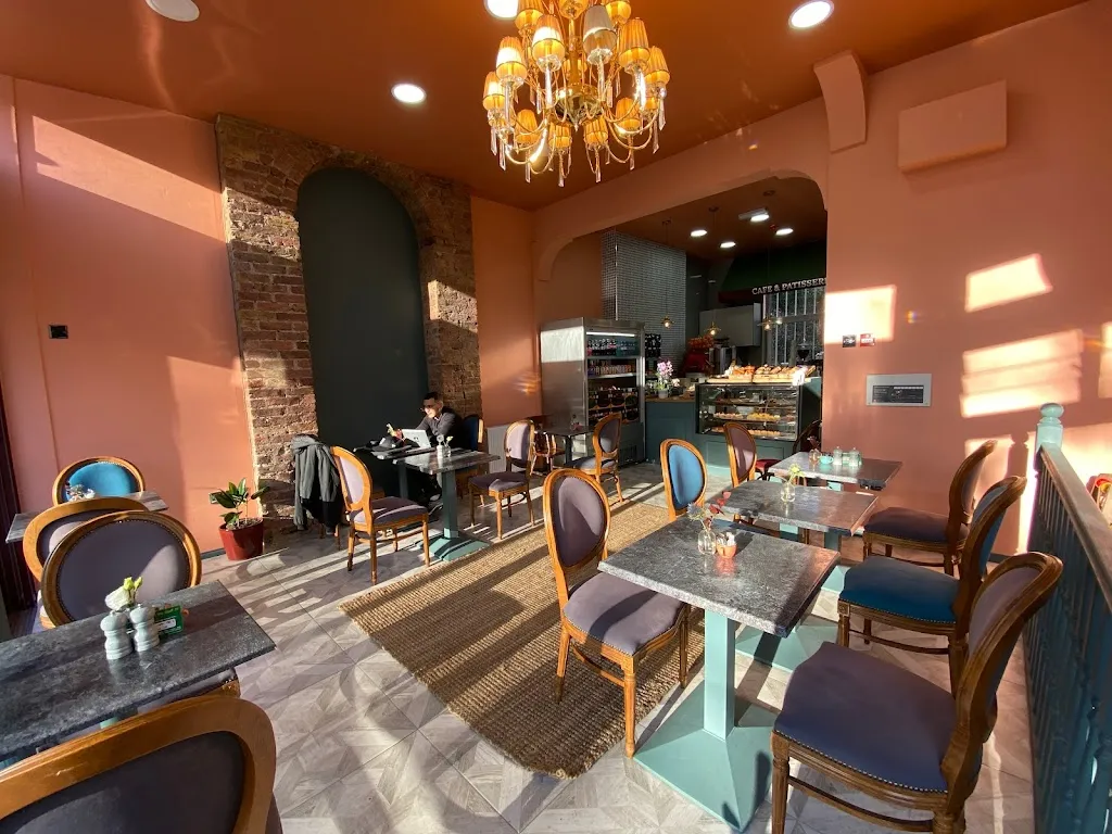 Daniel's Cafe & Patisserie