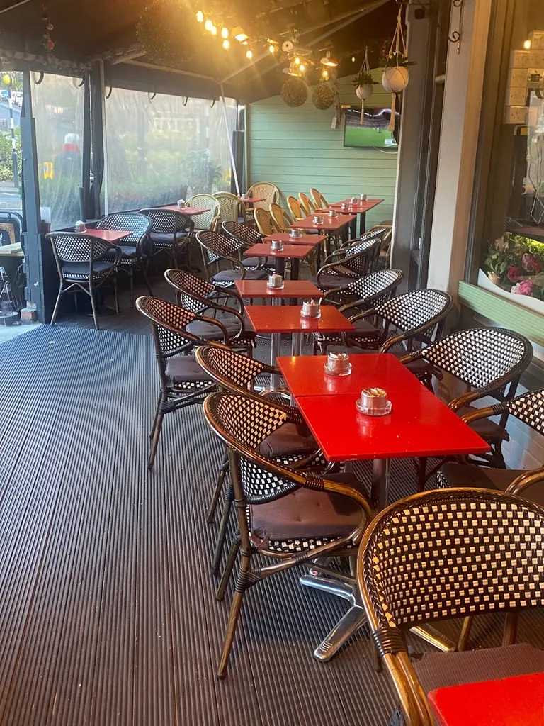 David's Deli (Shisha Bar/Lebanese food)