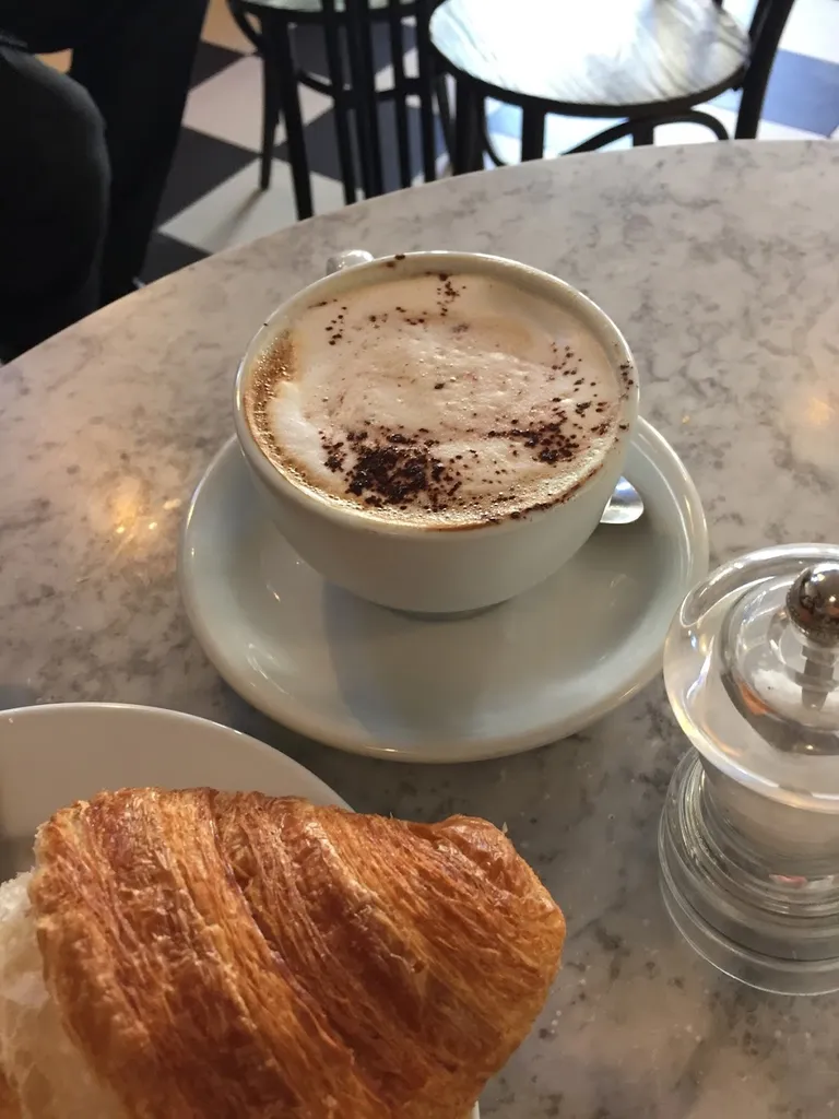 De Beauvoir Deli (shop & takeaway)