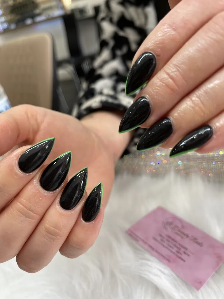 Divinity Nails & Beauty