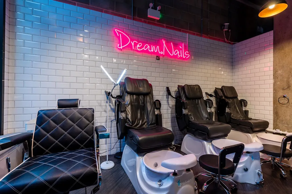 Dream Nails Royal Wharf
