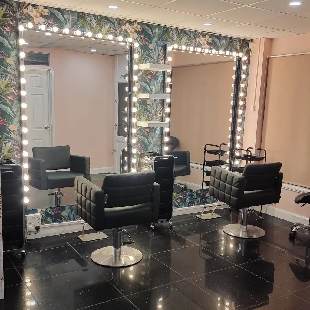 DyaDivine Beauty Design