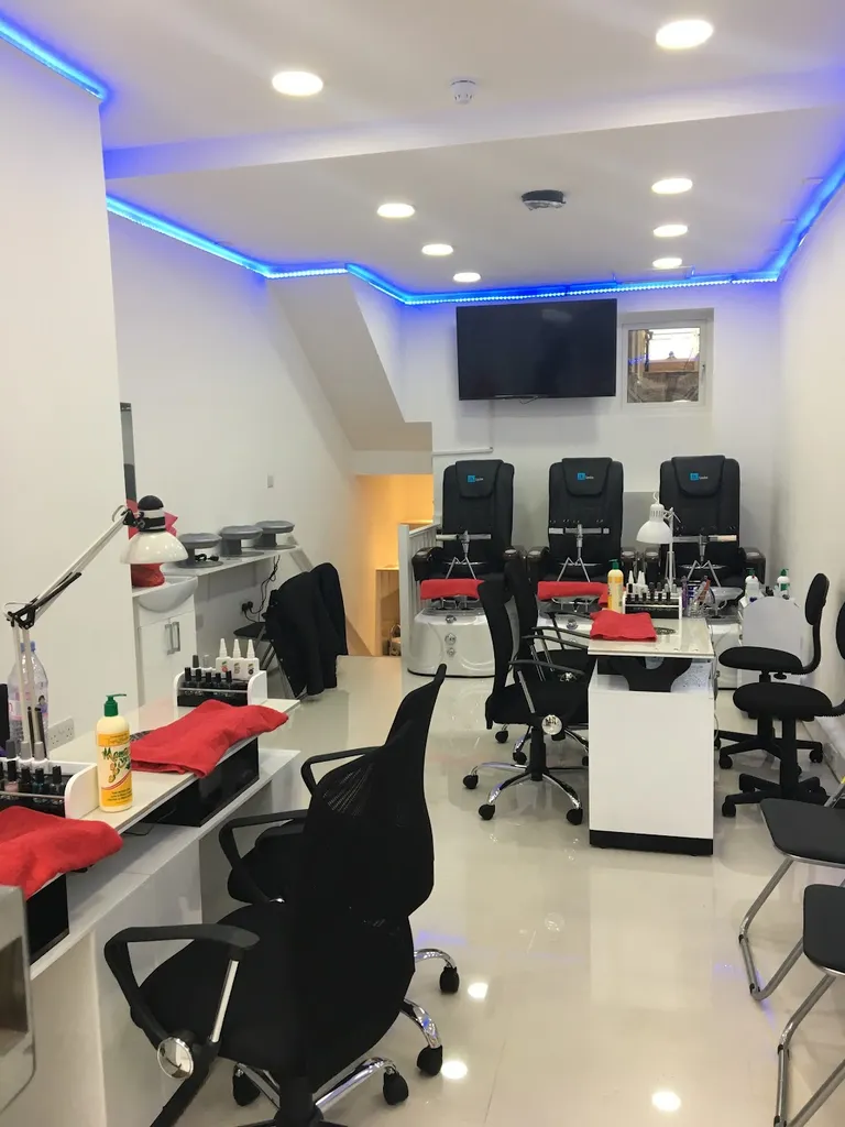 E5 Nails & Beauty - Homerton