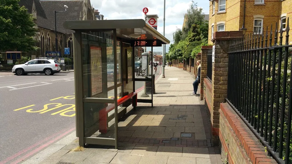 East Hill / Alma Road (Stop A)