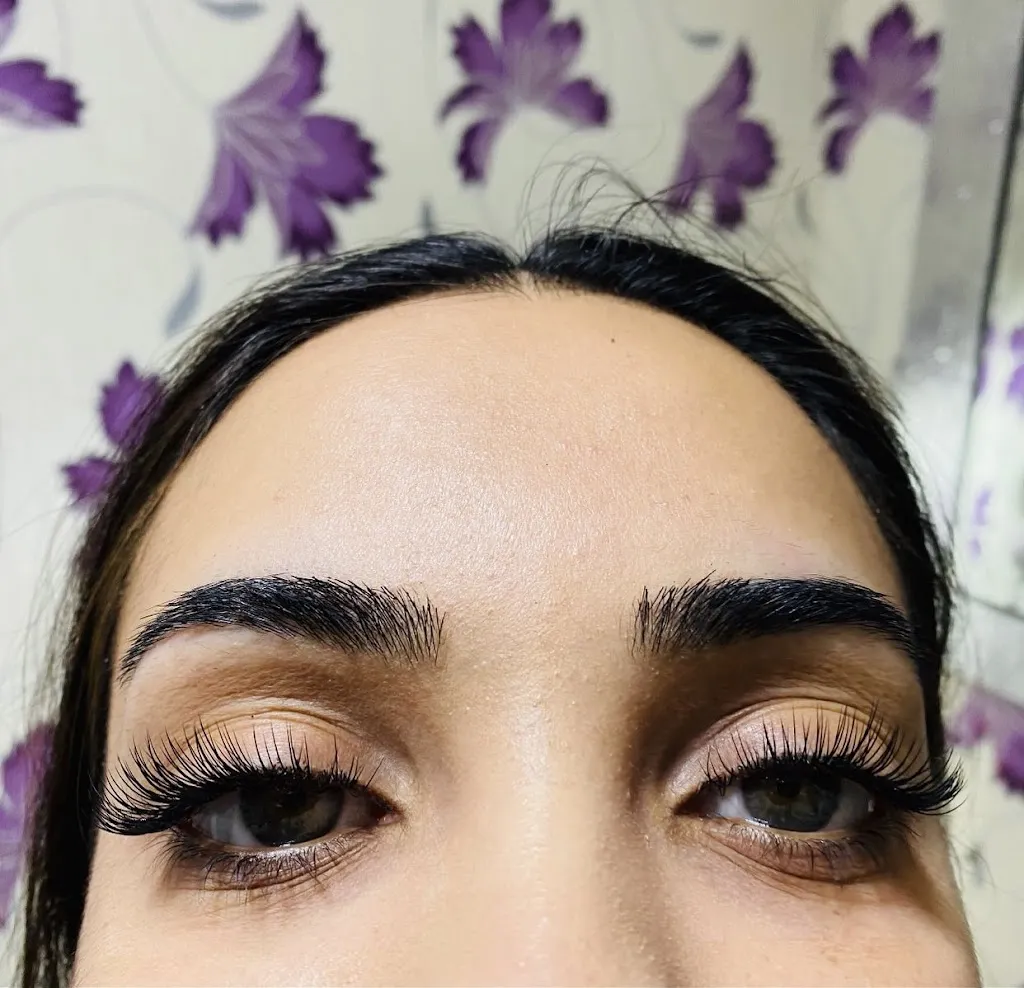 Elle Lash and Beauty
